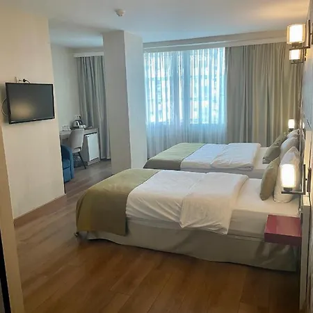 Era Palace Szálloda 3*