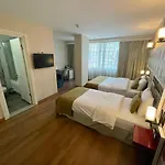 Era Palace 3*