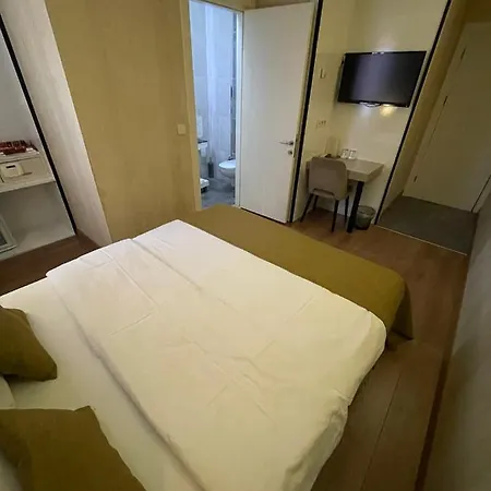 Era Palace Hotell 3*