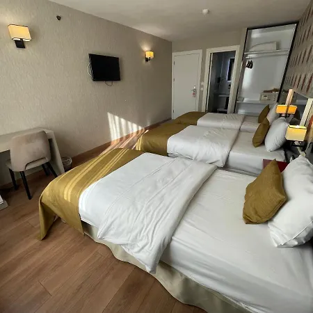 Era Palace 3*